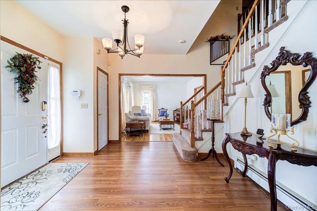 2 Melissa Lane, Washingtonville, NY 10992