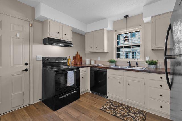 2116 Farley Dr, Nashville, TN 37210