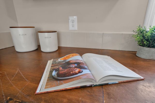 2116 Farley Dr, Nashville, TN 37210