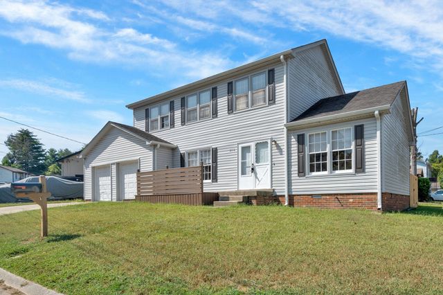 2116 Farley Dr, Nashville, TN 37210