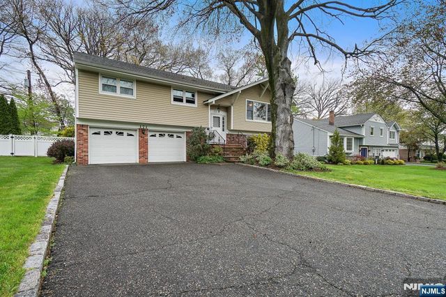 171 Hickory Avenue, Tenafly, NJ 07670