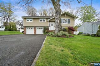 171 Hickory Avenue, Tenafly, NJ 07670