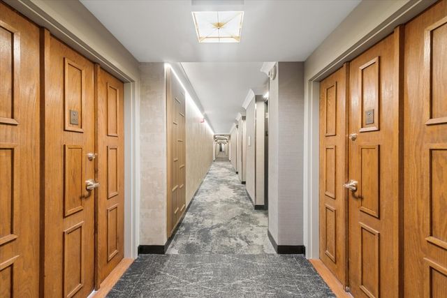 4170 N Marine Drive 18D, Chicago, IL 60613