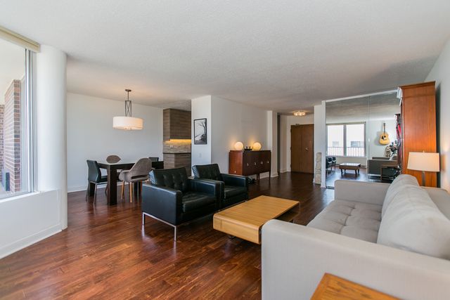 4170 N Marine Drive 18D, Chicago, IL 60613