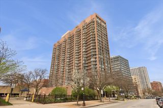 4170 N Marine Drive 18D, Chicago, IL 60613