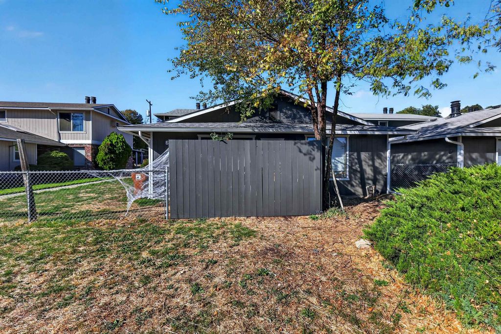 6119-6123 N Addison St, Spokane, WA 99208 photo 5