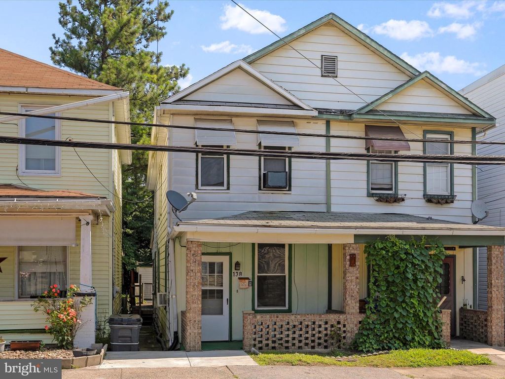 138 W PIEDMONT ST, Keyser, WV 26726