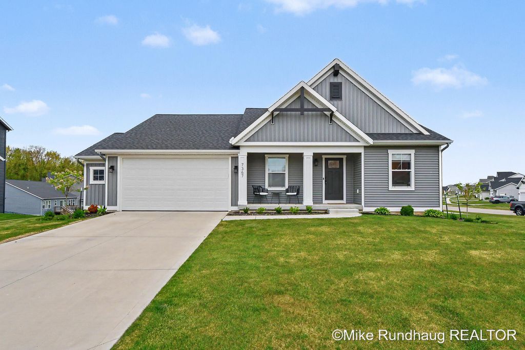 7367 Graymoor Street SE 44, Caledonia, MI 49316