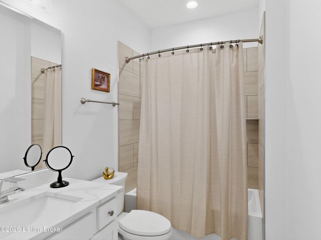 14612 Reserve Park Pl, Louisville, KY 40299