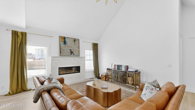 14612 Reserve Park Pl, Louisville, KY 40299