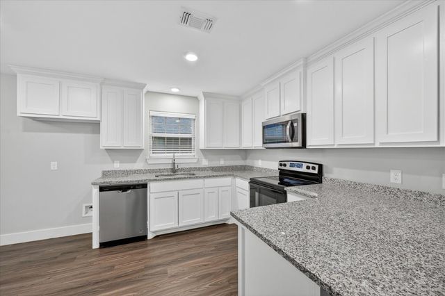 1032 Ray Drive, Denison, TX 75020
