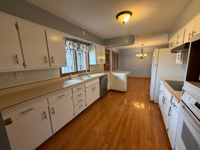 2116 14th Street, Peru, IL 61354