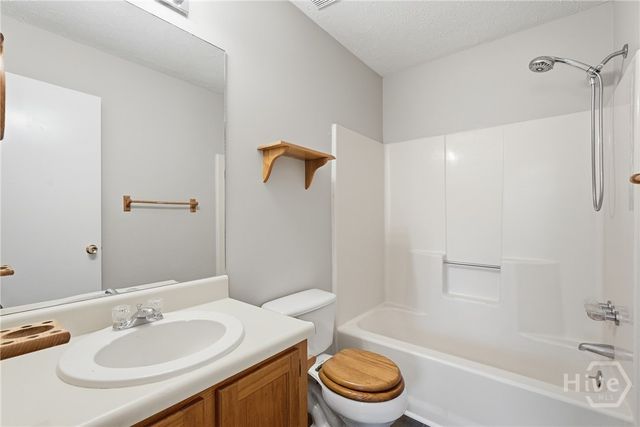 887 Piercefield Drive, Richmond Hill, GA 31324