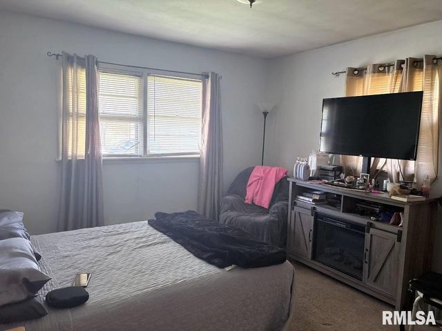 2604-2606 W WARDCLIFFE Drive, Peoria, IL 61604