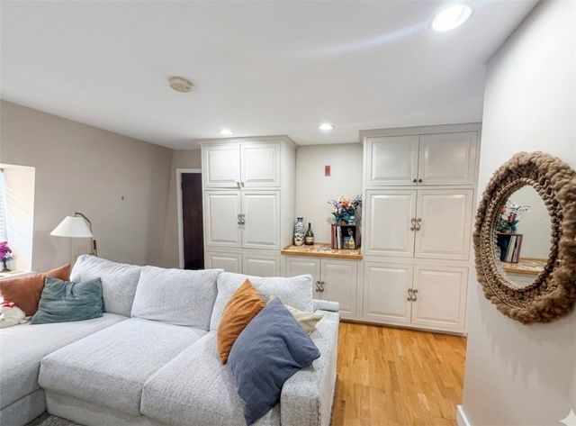 4646 Post Road 5, Warwick, RI 02818