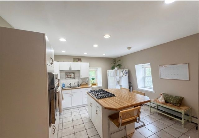 4646 Post Road 5, Warwick, RI 02818