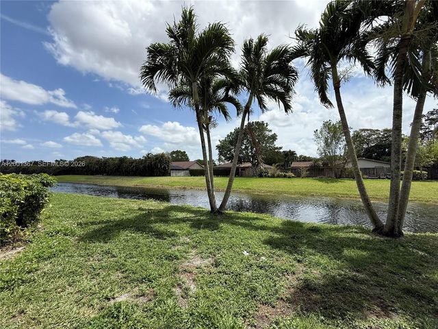 11120 Royal Palm Blvd 4-10, Coral Springs, FL 33065