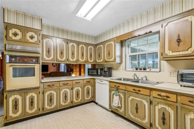 2742 Second Street S, Folkston, GA 31537