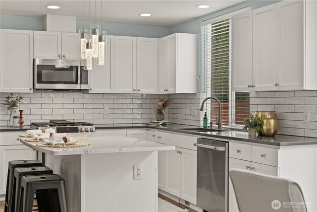 22432 SE 281st Street, Maple Valley, WA 98038
