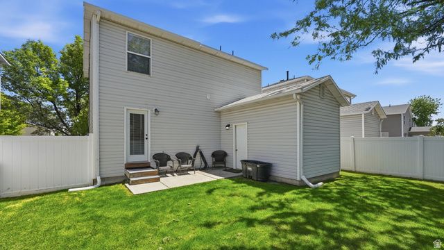 2019 N 2195 W, Clinton, UT 84015