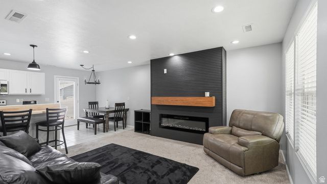 2019 N 2195 W, Clinton, UT 84015