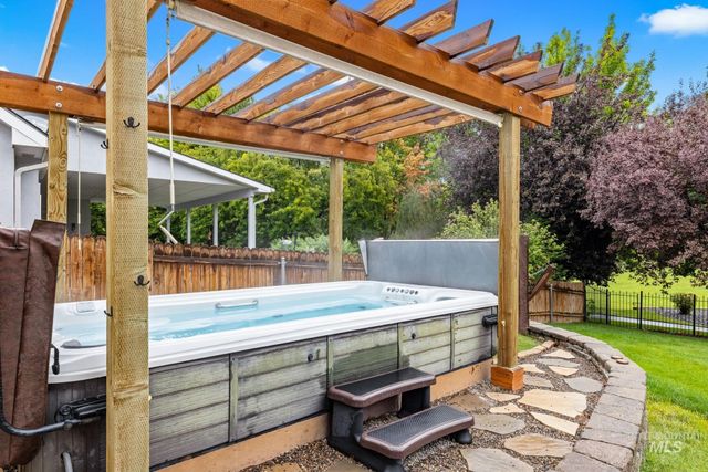 2664 S Goshen Way, Boise, ID 83709