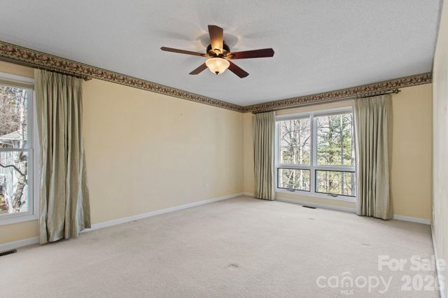 514 Cobblestone Lane, Flat Rock, NC 28731