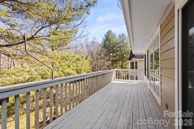 514 Cobblestone Lane, Flat Rock, NC 28731