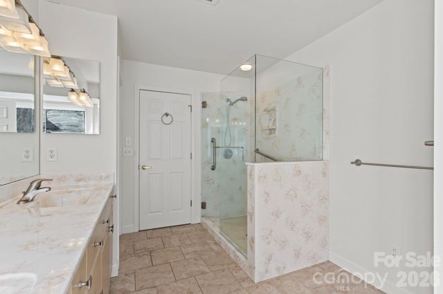 514 Cobblestone Lane, Flat Rock, NC 28731