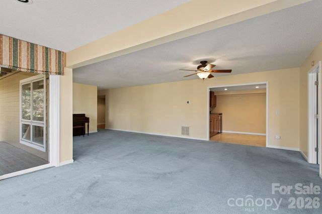 514 Cobblestone Lane, Flat Rock, NC 28731