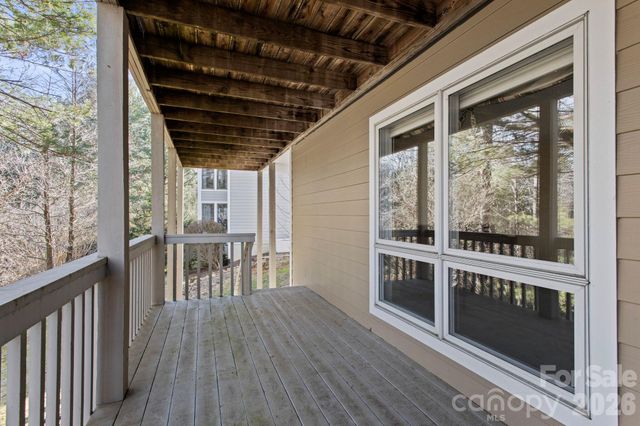 514 Cobblestone Lane, Flat Rock, NC 28731