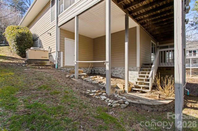 514 Cobblestone Lane, Flat Rock, NC 28731