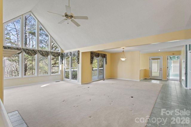 514 Cobblestone Lane, Flat Rock, NC 28731