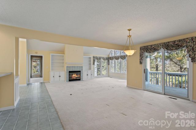 514 Cobblestone Lane, Flat Rock, NC 28731