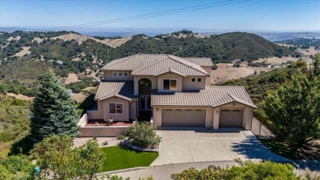 14215 Mary Austin Lane, Atascadero, CA 93422