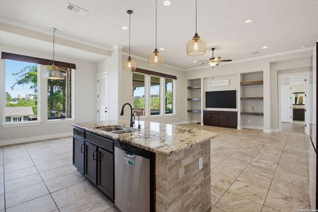12135 Upton Park, San Antonio, TX 78253
