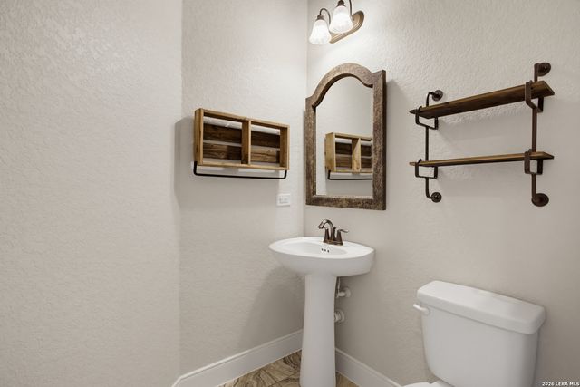 12135 Upton Park, San Antonio, TX 78253