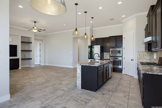 12135 Upton Park, San Antonio, TX 78253