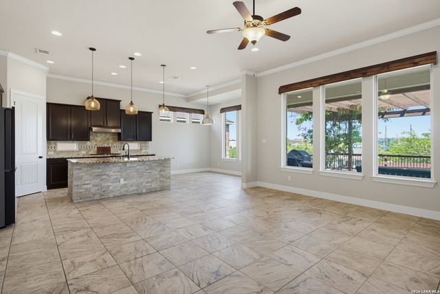 12135 Upton Park, San Antonio, TX 78253