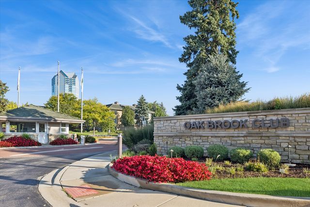 1 Oak Brook Club Drive A310, Oak Brook, IL 60523