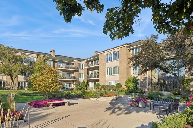 1 Oak Brook Club Drive A310, Oak Brook, IL 60523