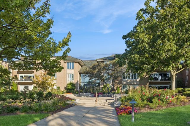 1 Oak Brook Club Drive A310, Oak Brook, IL 60523