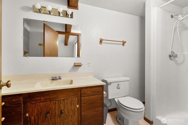 4642 Oyster Bay Road NW, Olympia, WA 98502
