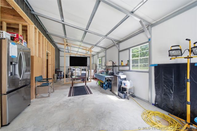 1533 N 442 Road, Salina, OK 74365
