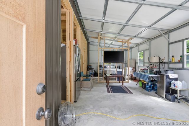 1533 N 442 Road, Salina, OK 74365