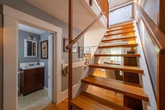 45 Old Paine Hollow Rd, Wellfleet, MA 02667