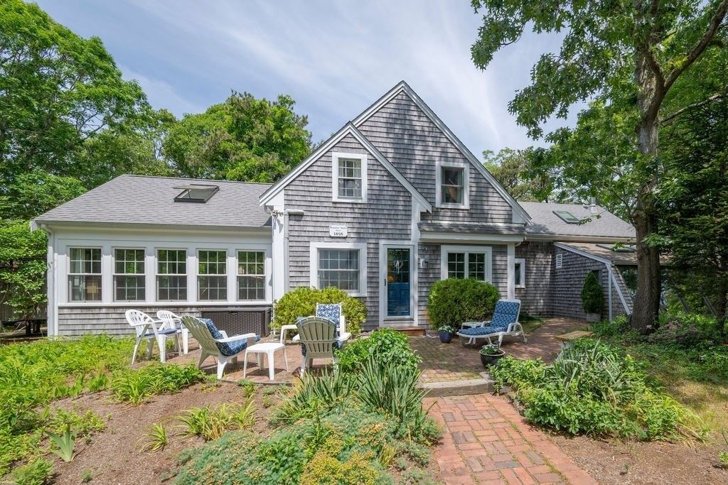45 Old Paine Hollow Rd, Wellfleet, MA 02667