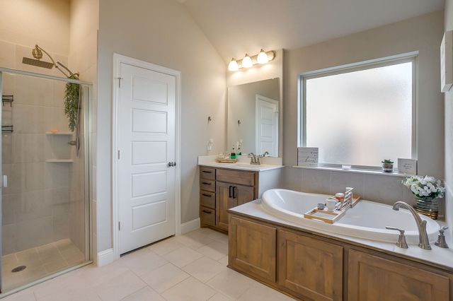 709 Waterford Way, Joshua, TX 76058