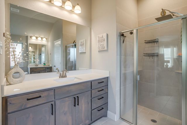 709 Waterford Way, Joshua, TX 76058