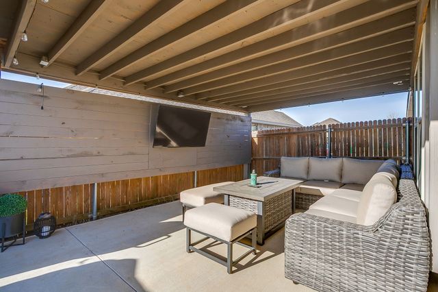 709 Waterford Way, Joshua, TX 76058